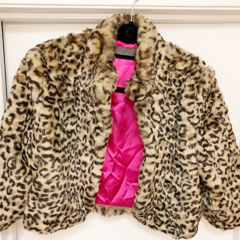 Short Leopard Print Faux Fur Jacket